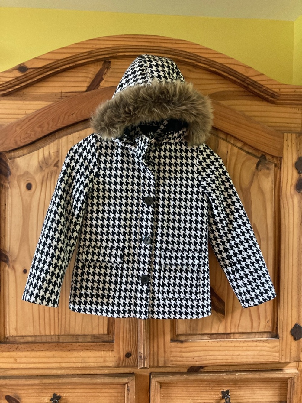 Girls Holiday Editions black white houndstooth hooded coat size M (7/8)